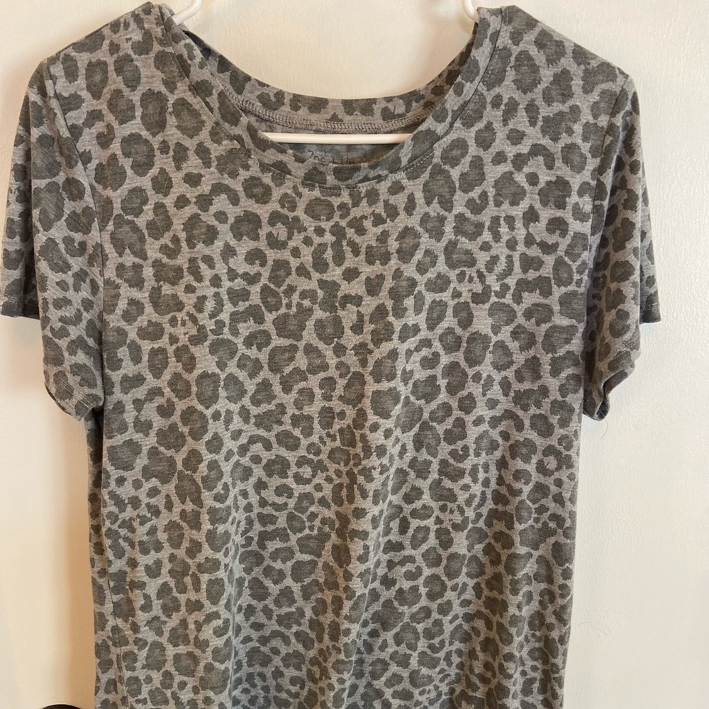 Cute leopard t shirt